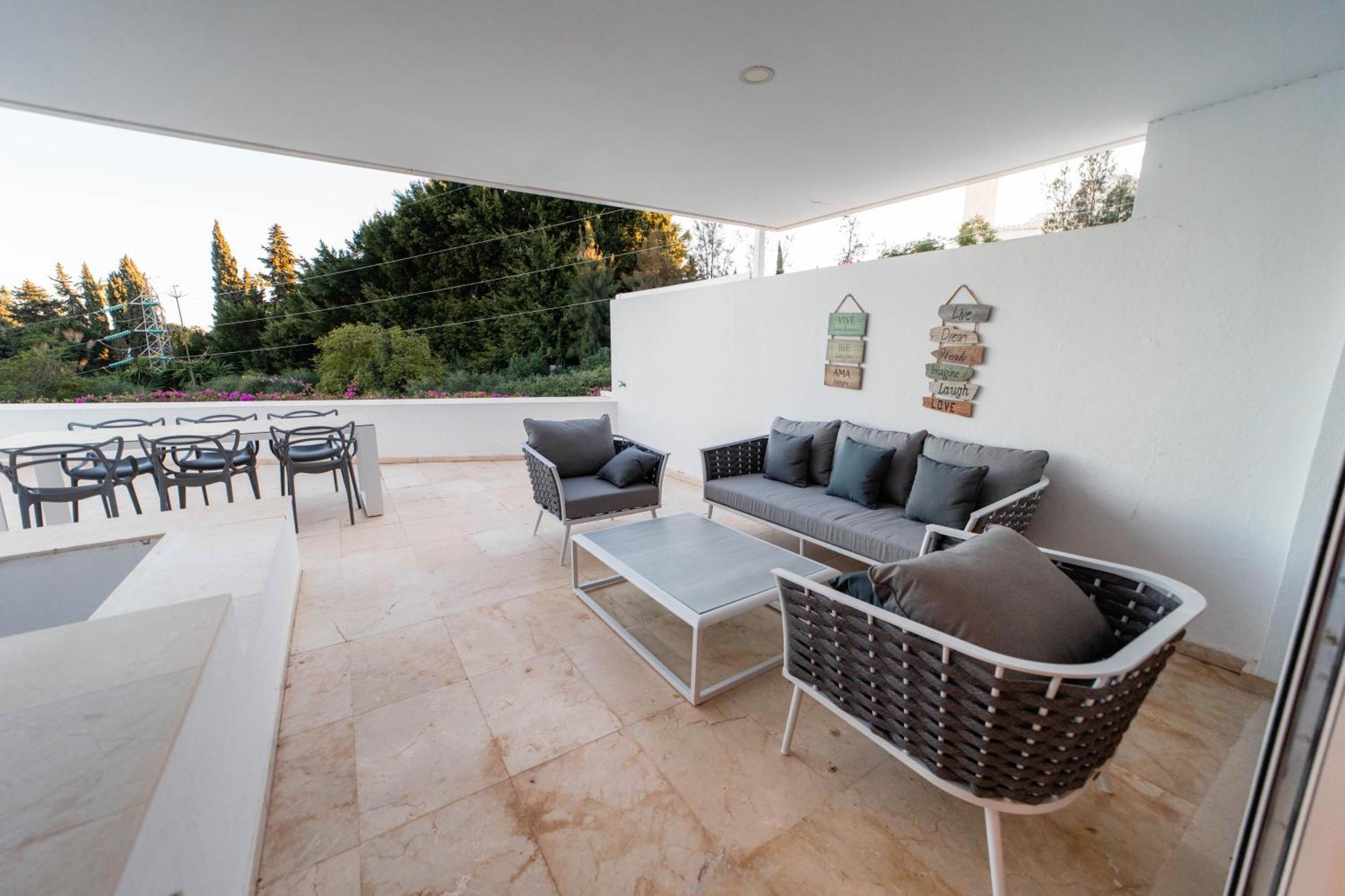 5b Townhouse In Puente Hills Apartamento Marbella